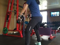 -越·健身工作室(华尔兹广场写字楼B栋店)