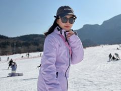 -济南卧虎山滑雪场