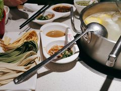 -浪里寻·臻牛养生牛肉火锅(方圆荟店)