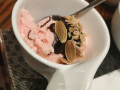 -君来湖滨饭店·玫瑰园