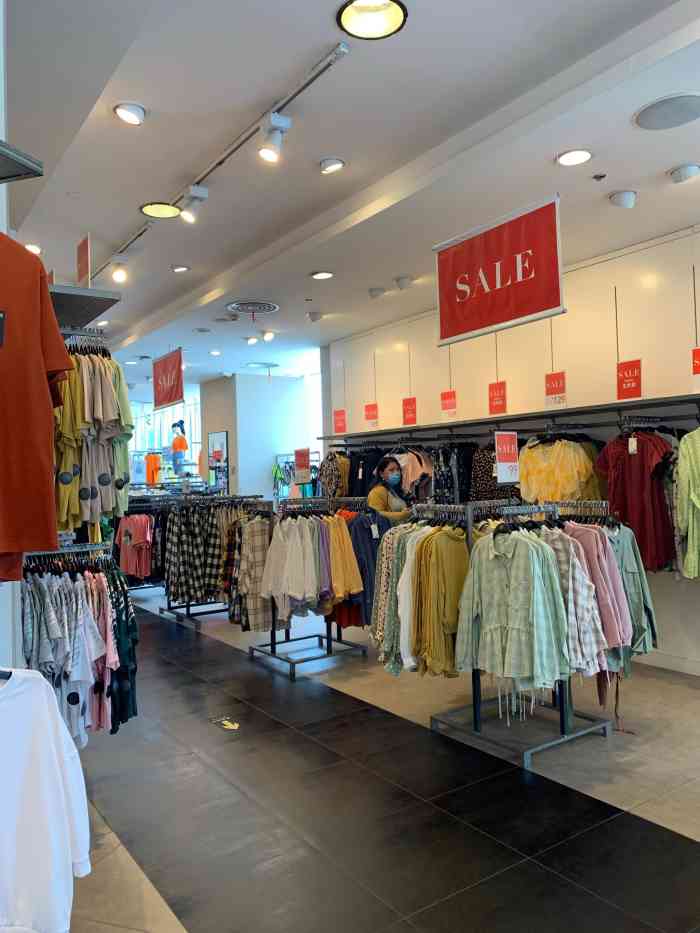 c&a(乐客城夏庄路店)-"逛了一天街没买啥,去隔壁麦当劳甜品站买了.