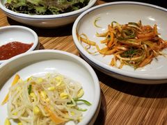 猪肉定食-王妃家(明洞中央店)