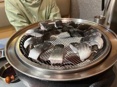 -围炉肉舍丹东海鲜烤肉·烤活鳗(步行街店)