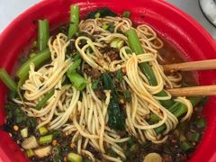 -黎氏老太婆小面馆(临华大厦店)