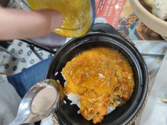 4只蟹粉砂锅捞饭-阿金大白·上海菜馆(新天地店)