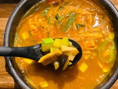 大酱汤-明洞阿姨·韩式酱蟹烤肉·创意料理(三元桥店)