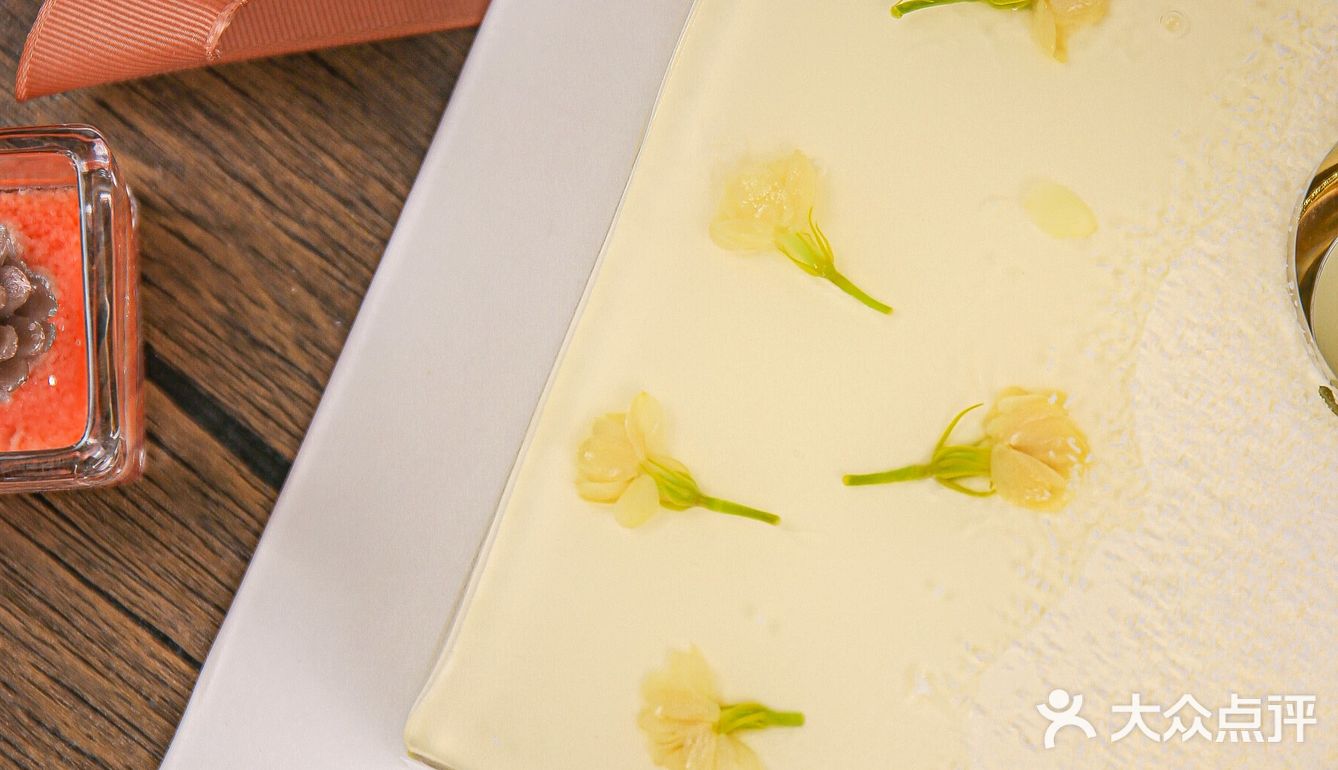 乘着春风💖吃着茉莉密瓜蛋糕🧁开心到爆炸💥