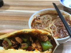 -老字号杨坡红油米线腊汁肉夹馍(东四道巷店)