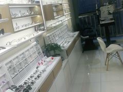 -视野联行眼镜·蔡司·控优点授权(长白万象汇店)
