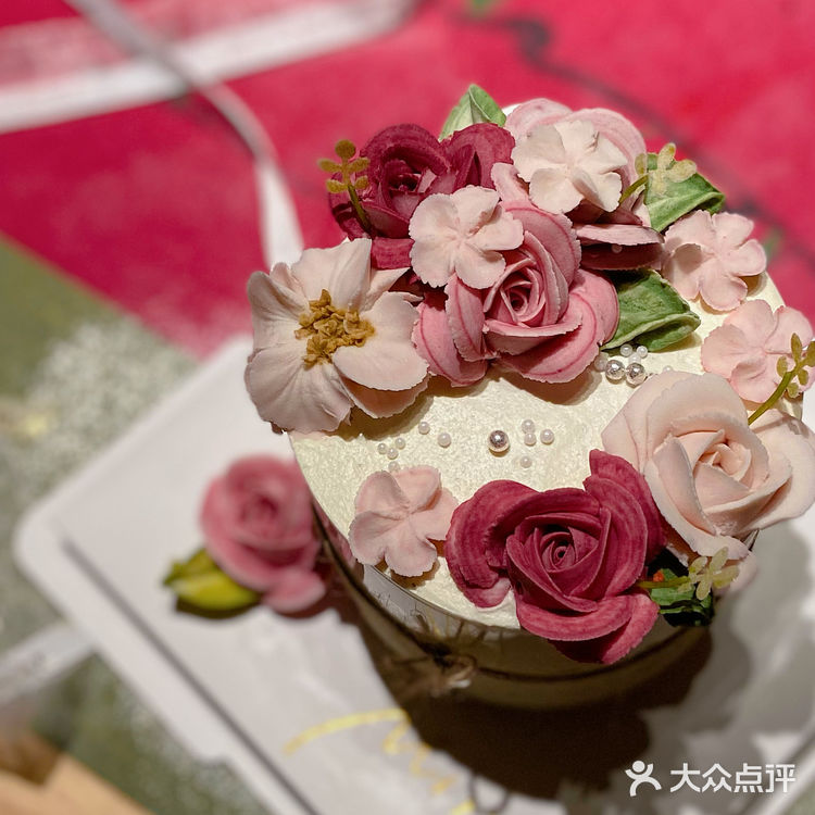 春日[礼花]韩式裱花蛋糕[礼花]推荐