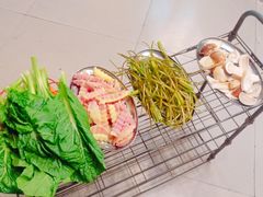 -老石黑山羊毛驴肉火锅(金凯广场店)