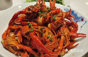 Signature Jingzhou Oil-Braised Large Shrimp
