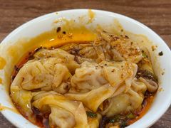 蒜泥抄手-继红顺河抄手名小吃