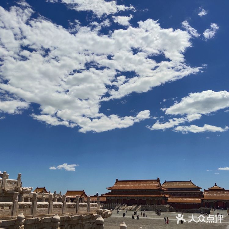 故宫的云，都是神兽化身的吧[调皮][糖果][加油]