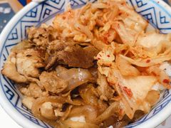 辣白菜猪肉饭沙拉套-吉野家(学院路店)