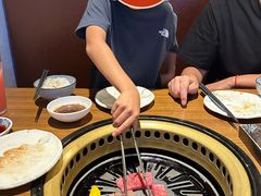 -炼火烤肉店