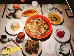 -初蓉丨遇见新川菜(亲贤街荣耀店)