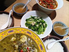 -裕鼎鲜·新中菜(金鼎广场店)