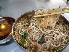 -正宗杨记普洱酸醋米线(总店)