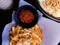 芝士薯条-机器人火炉披萨