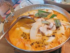 -云海肴·汽锅鸡·云南菜(天山百盛优客店)