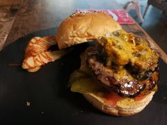 -HIGH FIVE哈福手工汉堡(桂林路店)