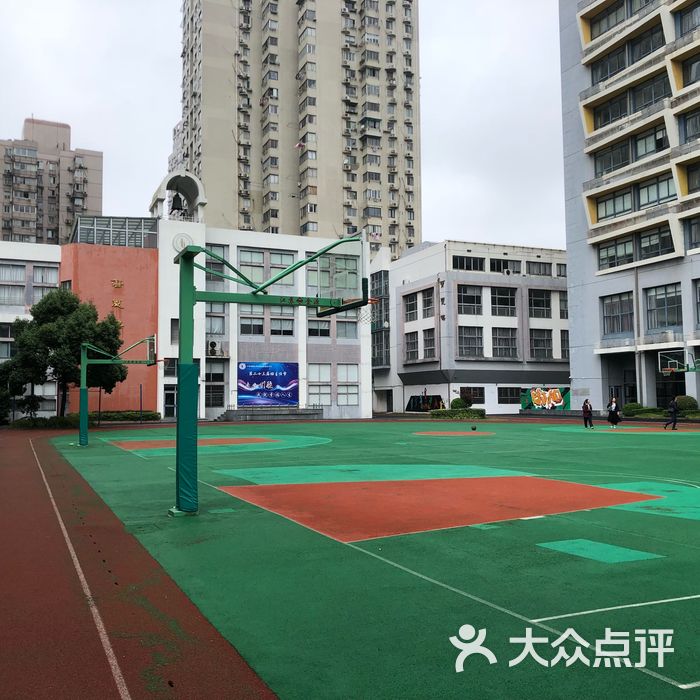 上海北郊高级中学图片