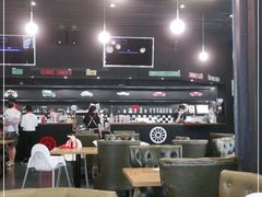 大堂-汽车博物馆主题餐厅