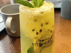 -卡普里披萨·牛扒·下午茶