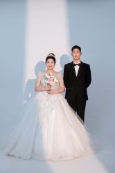 -雪中彩影婚纱摄影·微光艺术中心