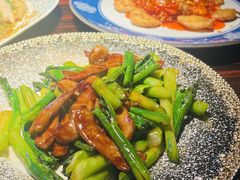 芥兰炒肥叉烧-粤·向群饭店(麓景路店)