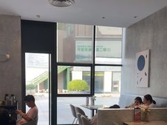-必胜客(武汉欢乐谷店)