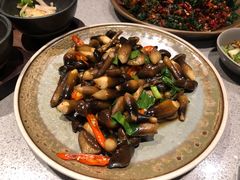 炒小黑鸡枞-半山腰·云南菜(侨福芳草地店)
