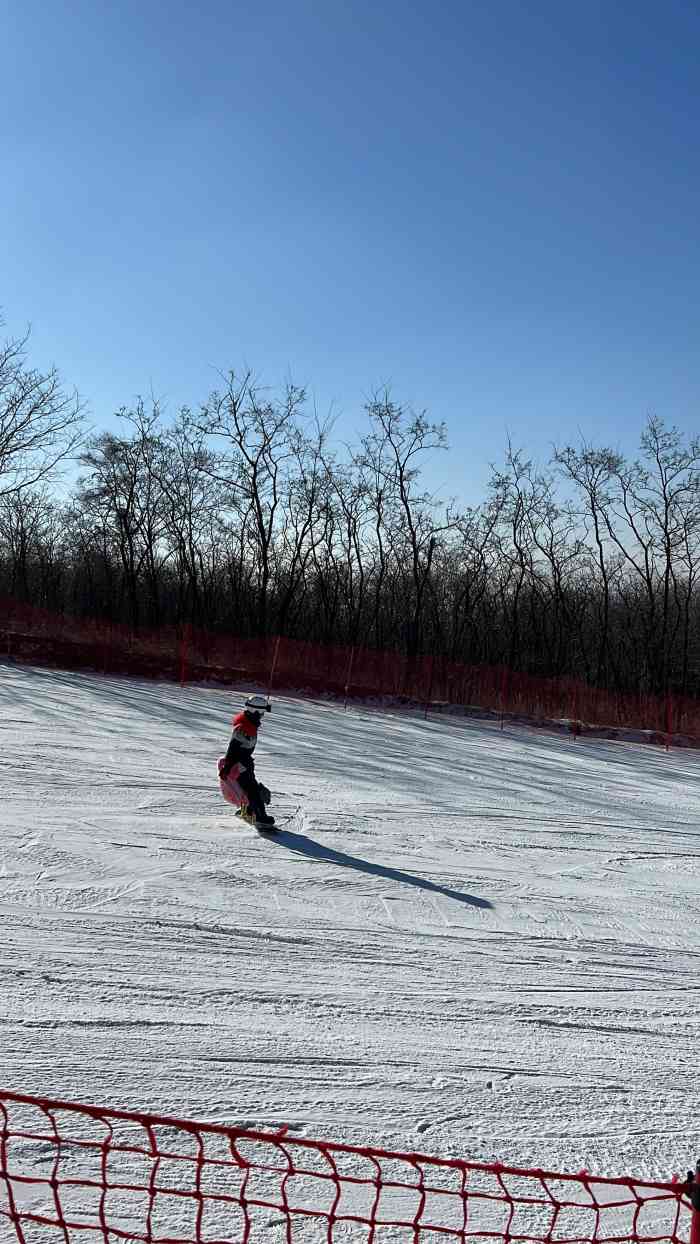 怪坡滑雪场雪道图片