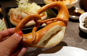 Baked Pretzel Bread Slices