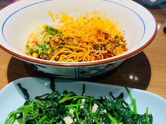 -有红鸡毛店·川菜(建设路店)