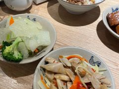 小菜-红猪卤肉饭(大西洋美食城店)