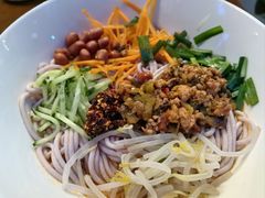 -粉八·云南米线·建水烧烤(常熟路店)