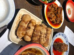 -爆炸头阿姨小四川正宗川味小吃(无任何分店)