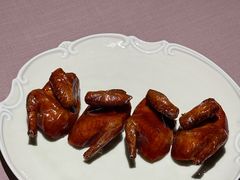 脆皮乳鸽-新荣记(南京西路店)