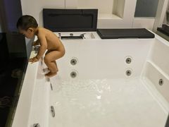 -喜鹊愉家酒店(郑州曼哈顿博览中心地铁站店)