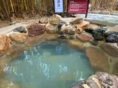 -森波拉火山温泉