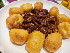 脆皮鲜奶拼蚝油牛肉-和记小菜(大宁店)