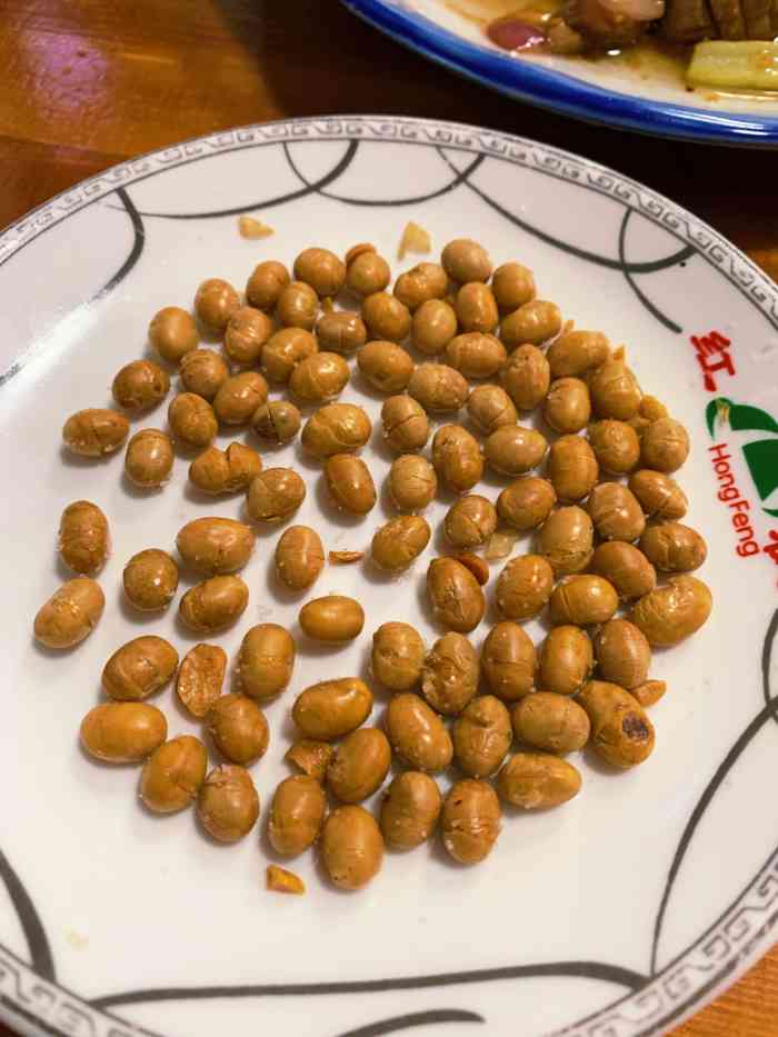 余姐土菜馆-"本来是想大众点评随便找一家的走路上被拦.