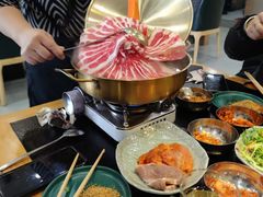 -臻牛烤肉