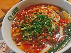 -呷佬·长沙手工米粉(金沙江路店)