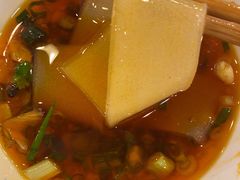 苕粉-朱氏胖子烂火锅(洪崖洞店)