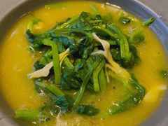 豌豆黄浸豌豆尖-半山腰·云南菜(侨福芳草地店)