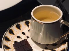 乌龙茶赠饮配巧克力-wann lounge 低温慢煮牛排·清吧
