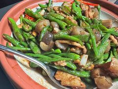 樟树港辣椒炒海参-曾宴·楚菜(湖北省博物馆店)